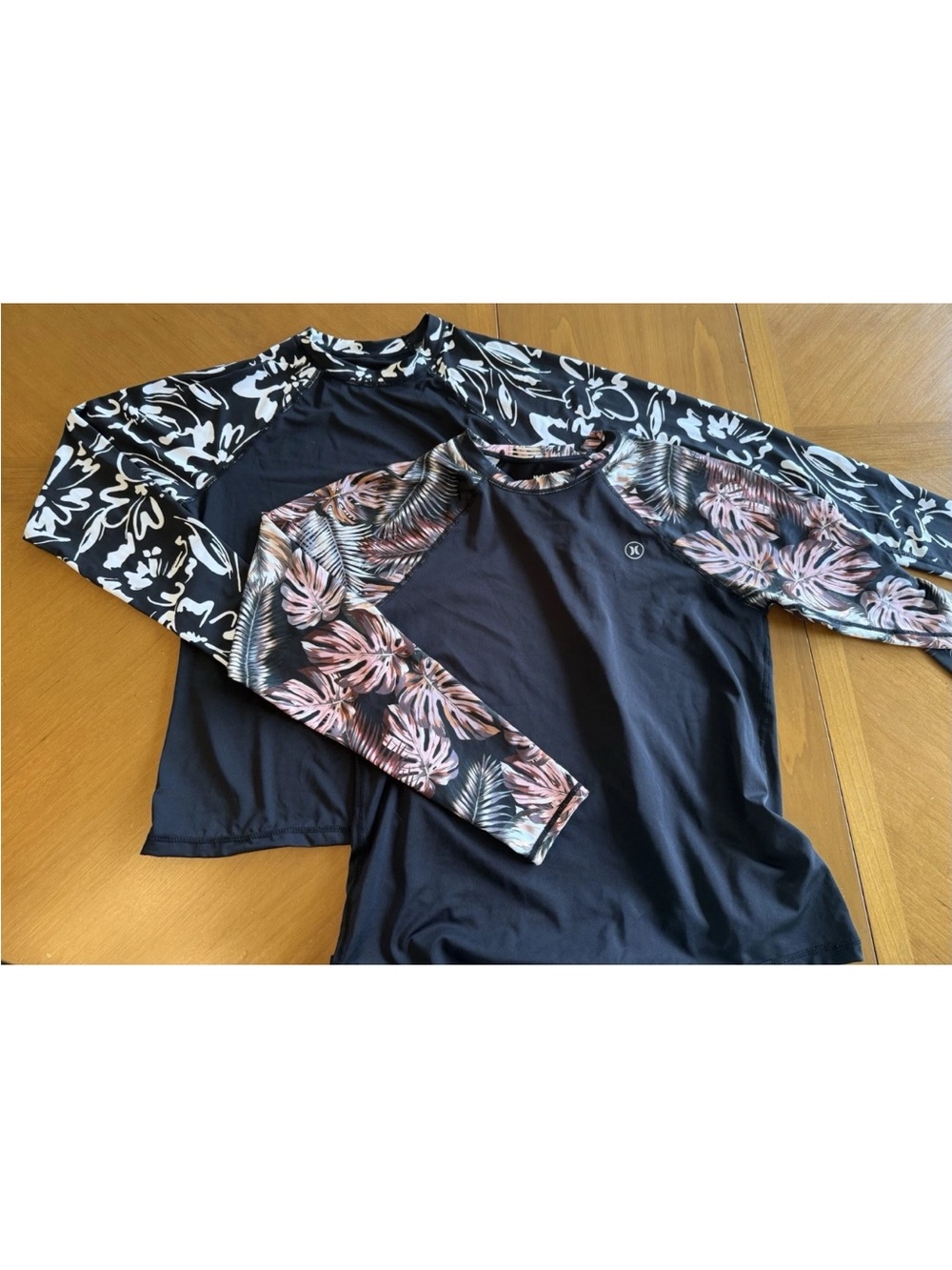 Bundle of 2 Hurley Rash Guards Women’s Large Black